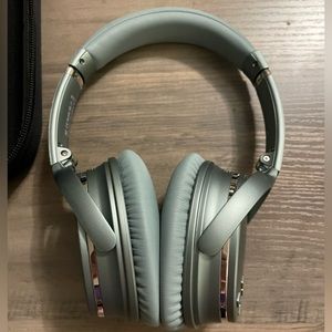 Bluetooth headphones